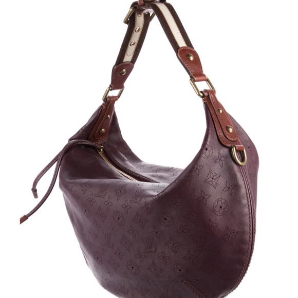 Louis Vuitton Monogram Mahina Otanah bag - Picture 2 of 10